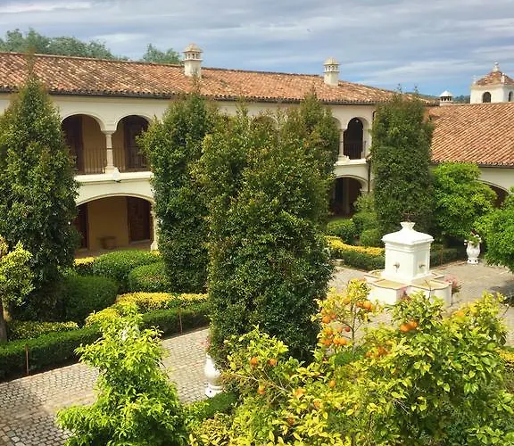Monasterio Ξενοδοχείο 4*