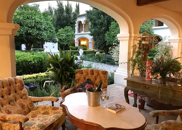 Monasterio Ξενοδοχείο 4*